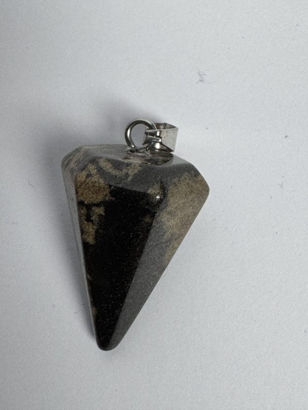 Ciondolo in Diaspro Kambaba – Connessione, Radicamento, Guida Interiore